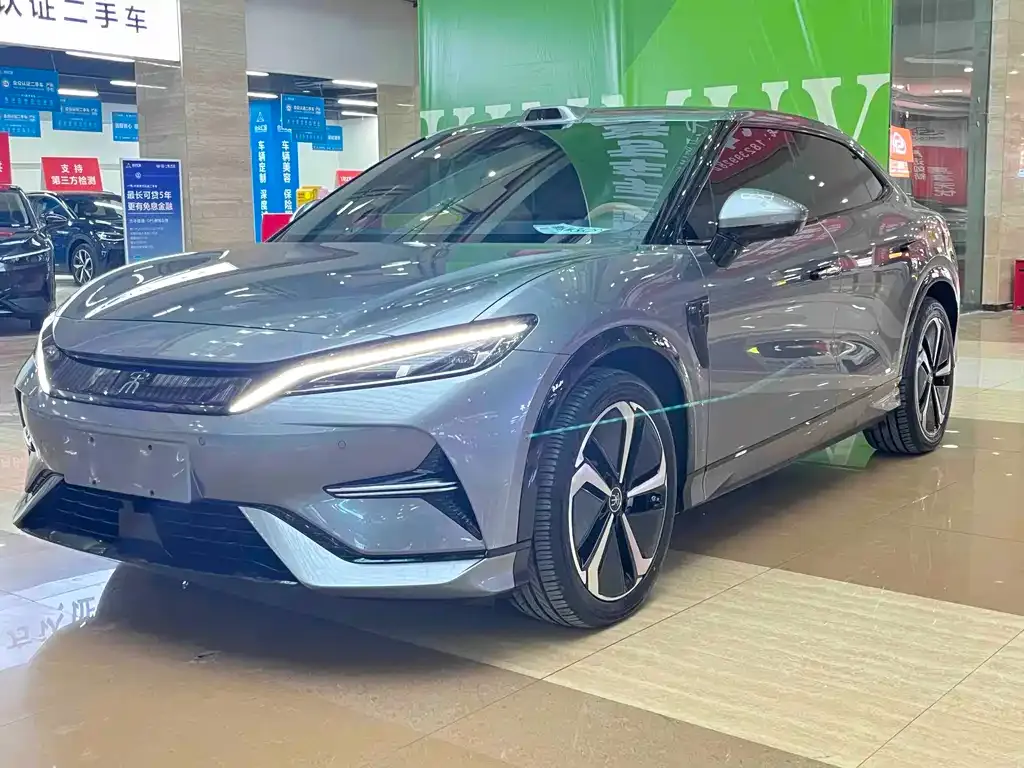 BYD L EV — фото 1