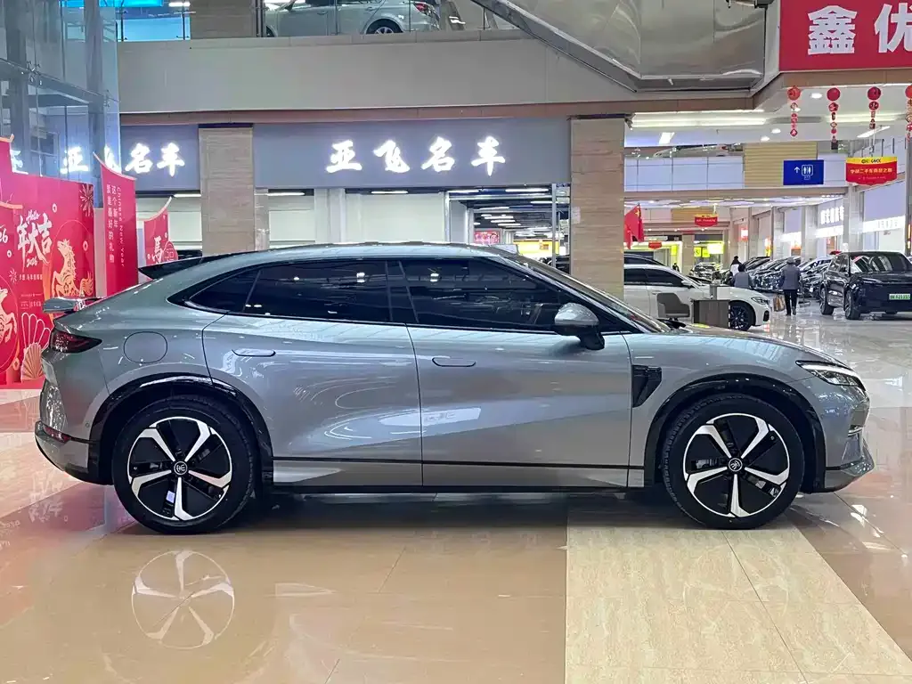 BYD L EV — фото 2