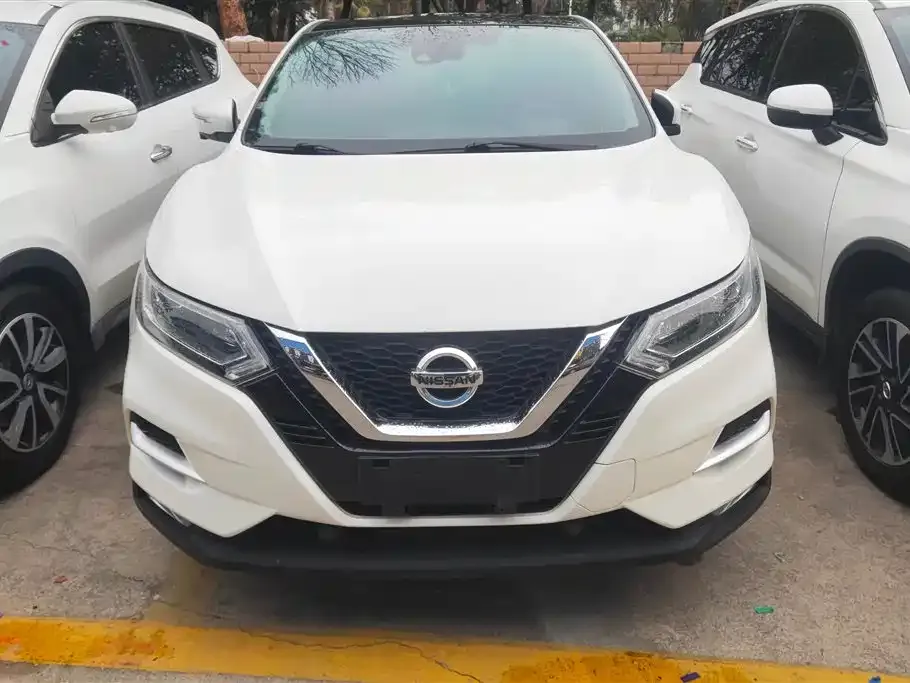 Nissan Qashqai — фото 10