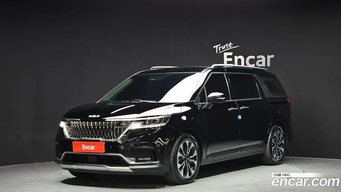 Kia Carnival — фото 1