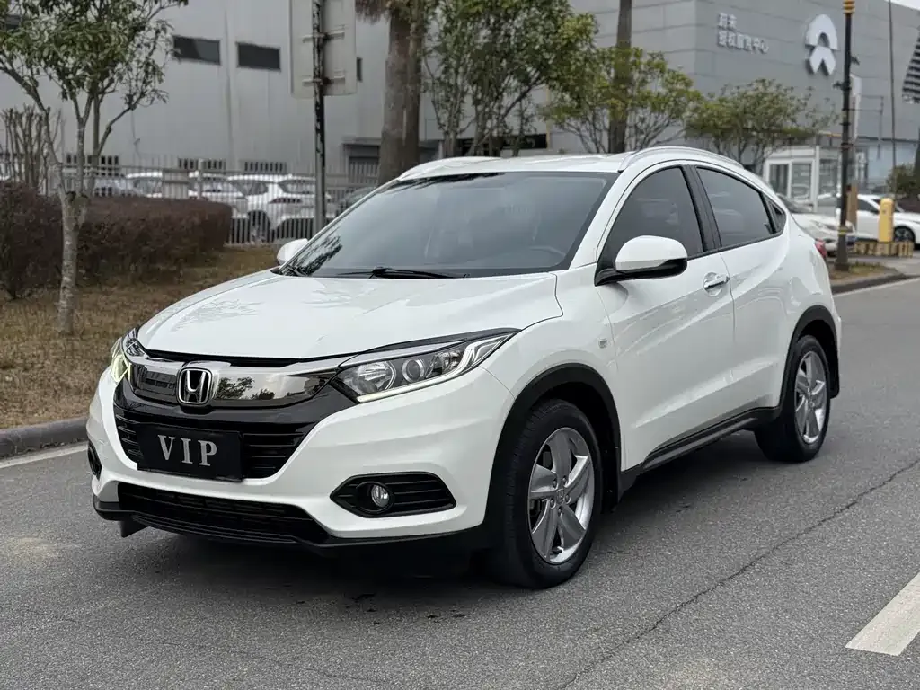 Honda Vezel — фото 1