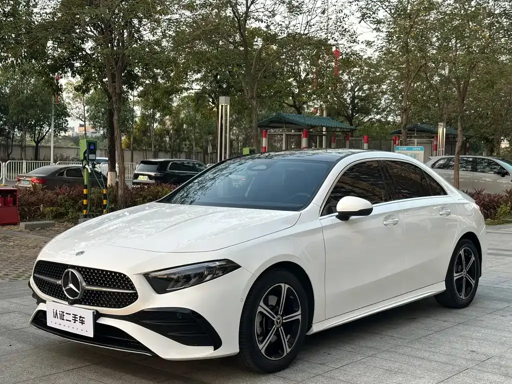 Mercedes-Benz A-Class — фото 1