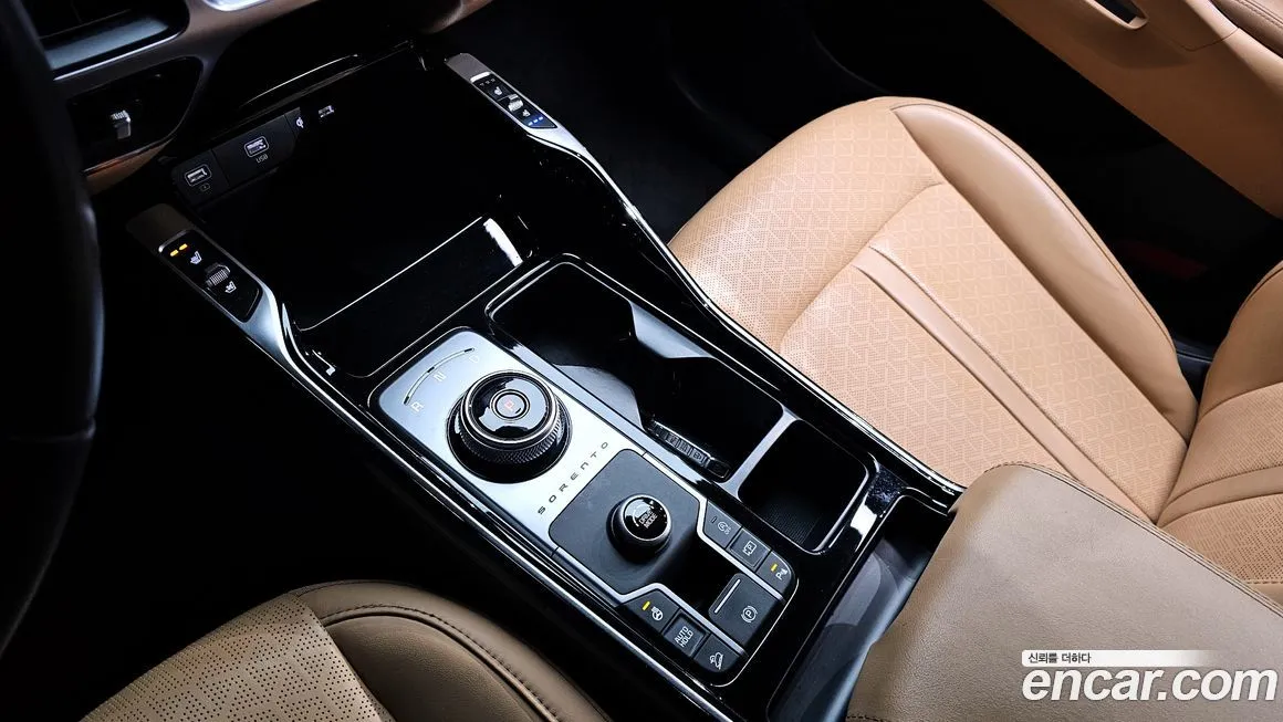 Kia Sorento — фото 8