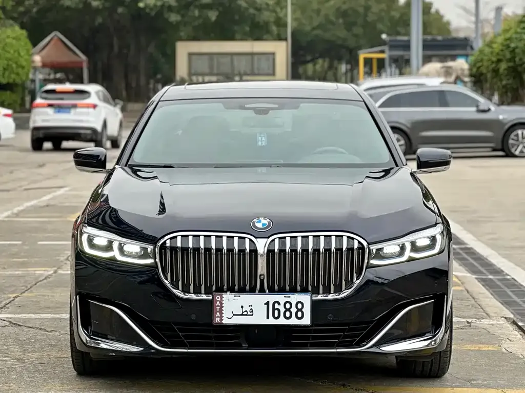 BMW 7 Series — фото 2