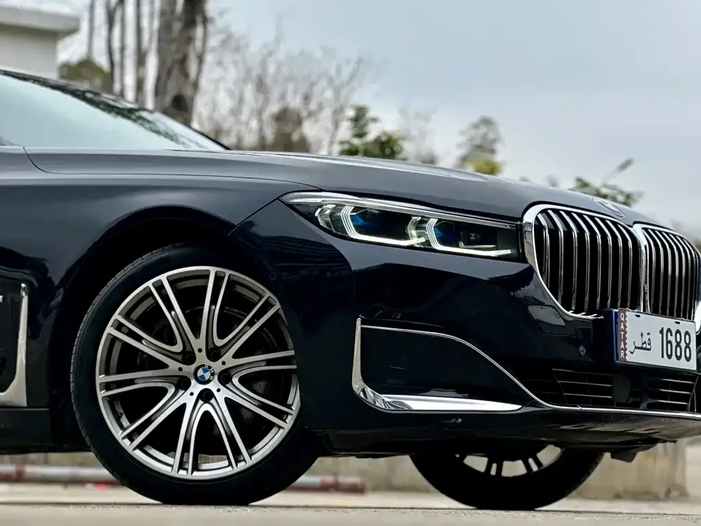 BMW 7 Series — фото 3