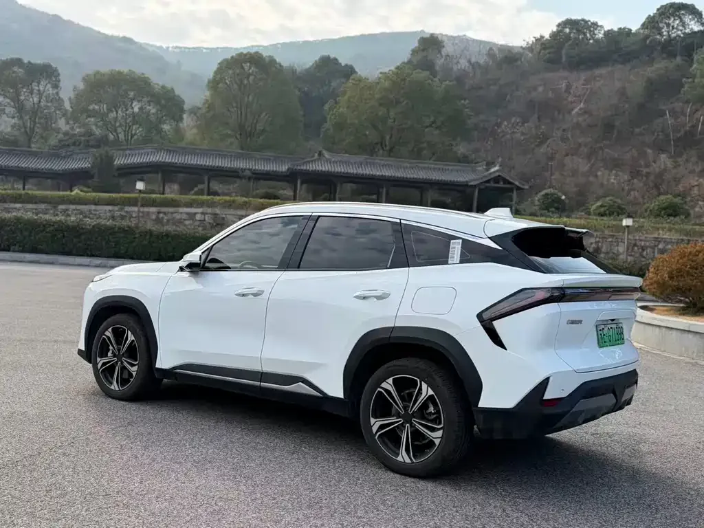 Geely Galaxy L7 — фото 4