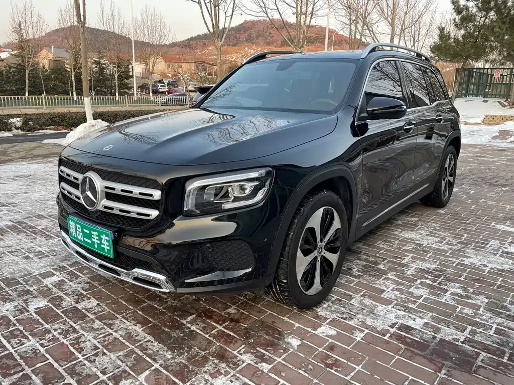 Mercedes-Benz GLB — фото 1
