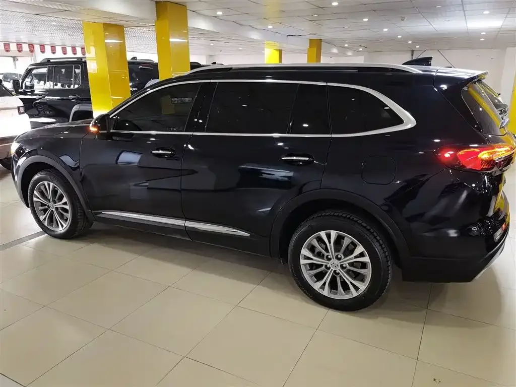 Buick Envision Plus — фото 9