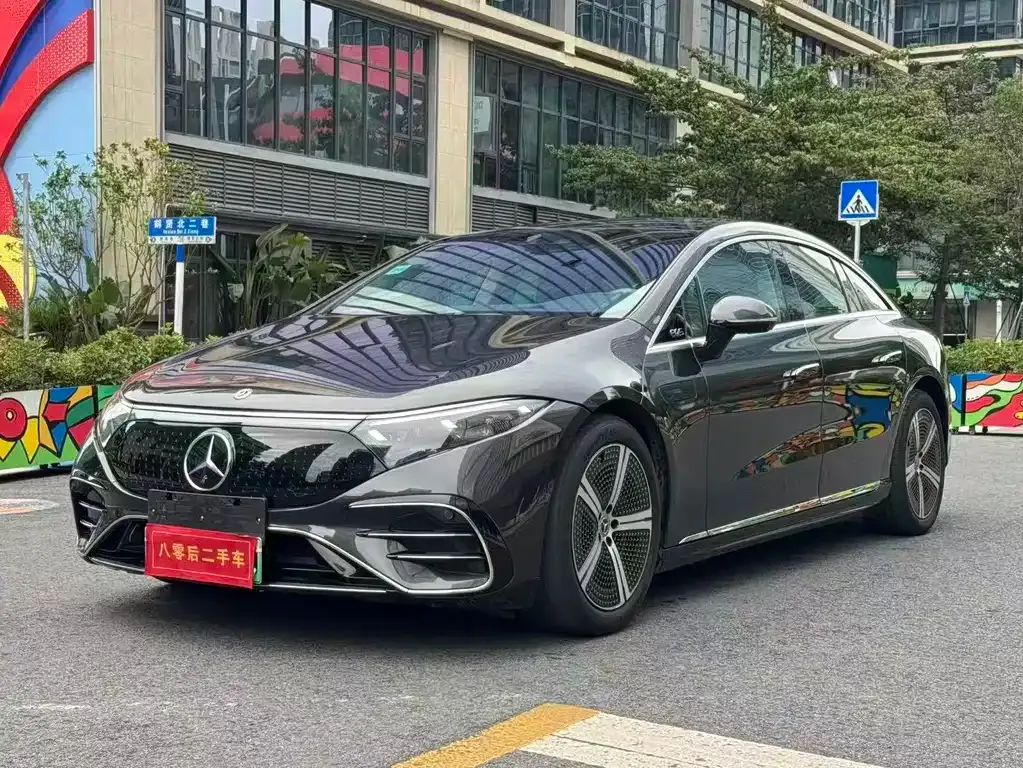 Mercedes-Benz EQS — фото 1