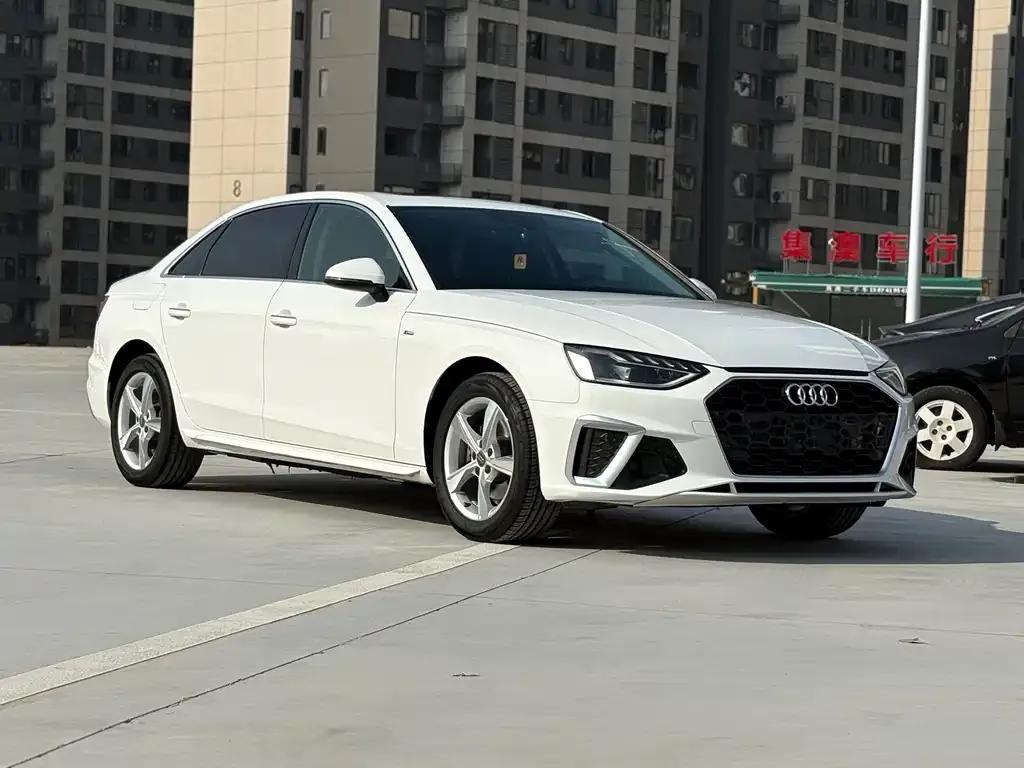 Audi A4L — фото 5