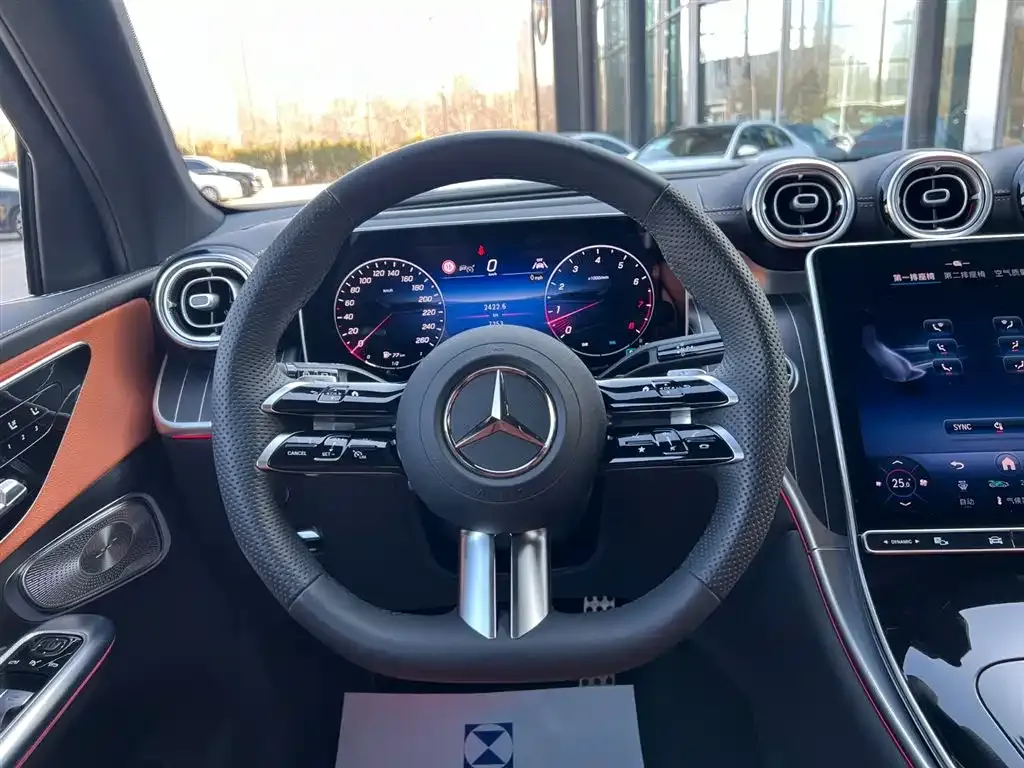 Mercedes-Benz GLC — фото 10