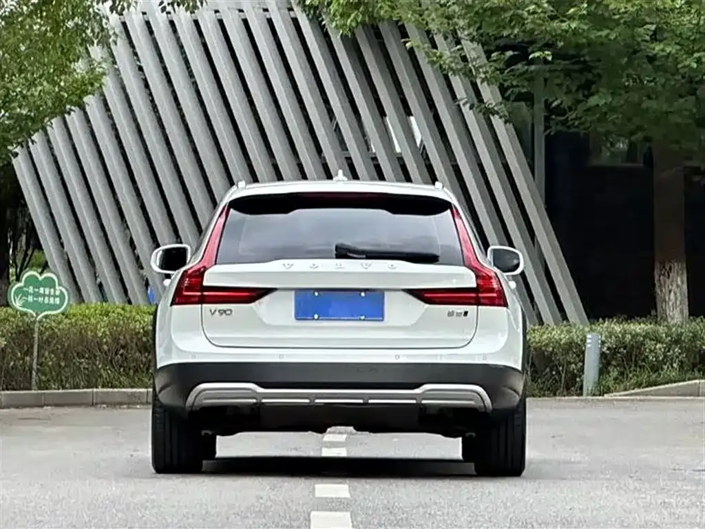 Volvo V90 — фото 2