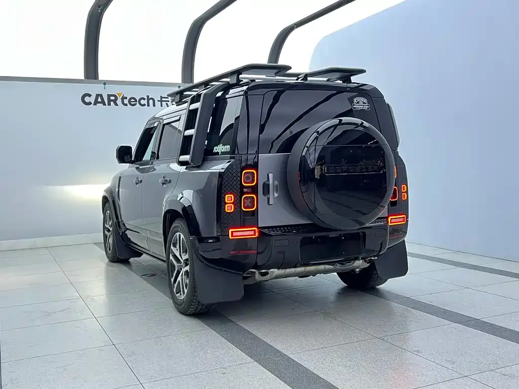 Land Rover Defender — фото 6