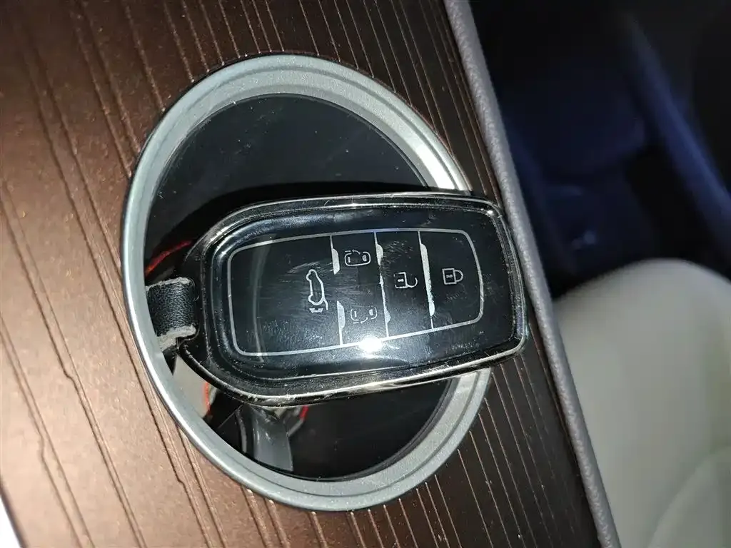 Toyota Sienna — фото 4