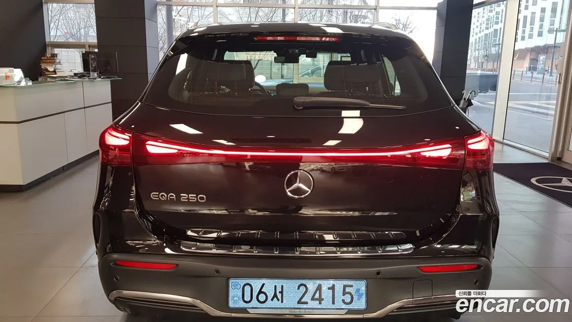 Mercedes-Benz EQA — фото 8