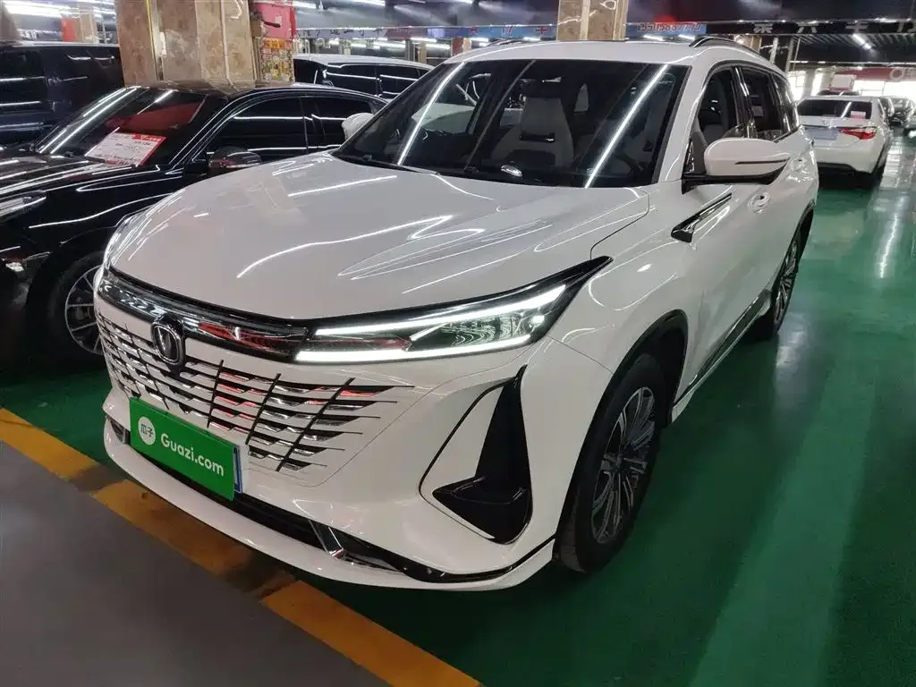 Changan CS75PLUS — фото 1