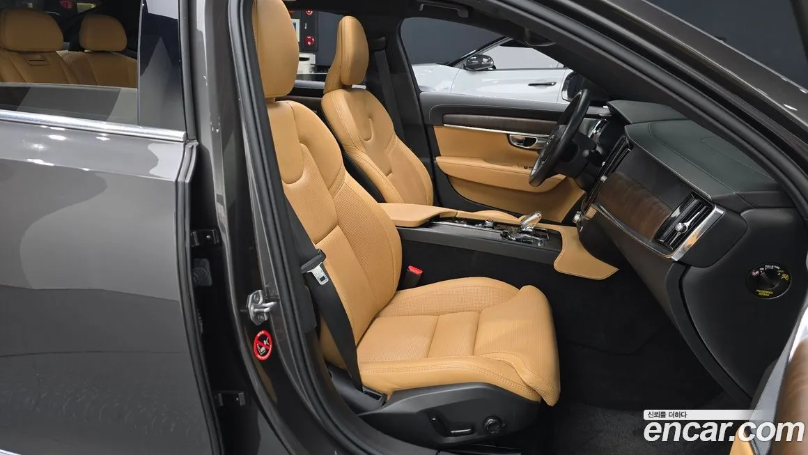 Volvo S90 — фото 10
