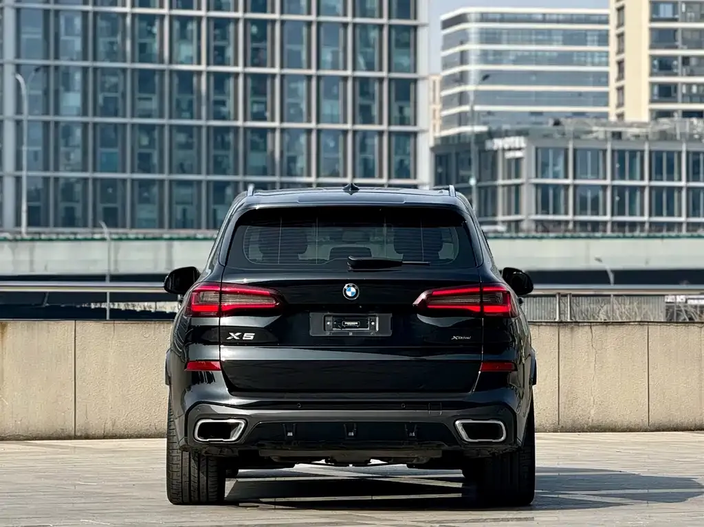BMW X5 (Import) — фото 3