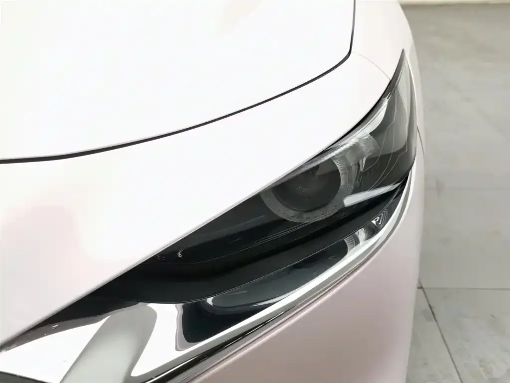 Mazda 3 Axela — фото 10