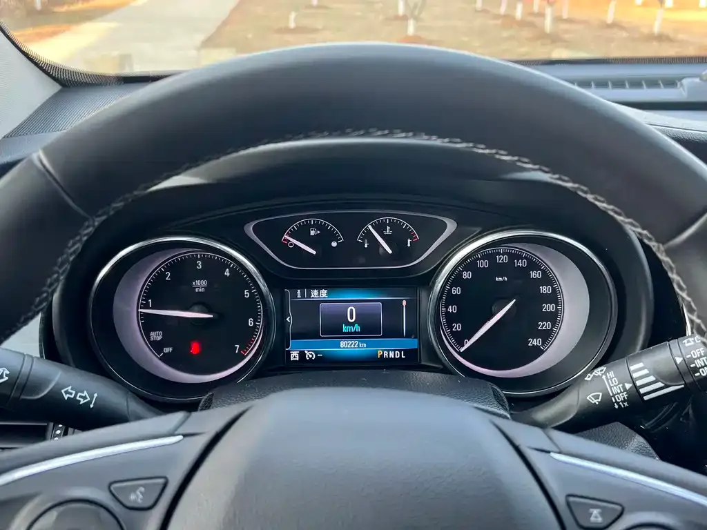 Buick Envision Plus — фото 2