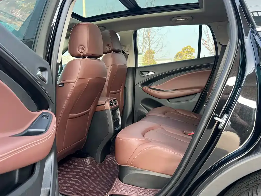 Buick Envision Plus — фото 6