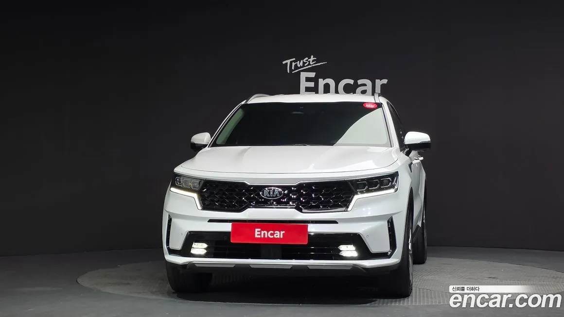 Kia Sorento — фото 9