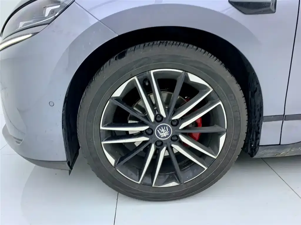 BYD Qin L — фото 10