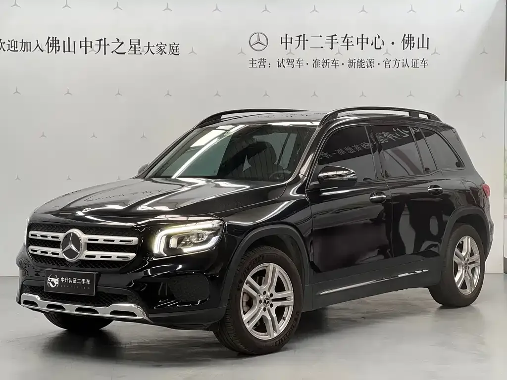 Mercedes-Benz GLB — фото 1