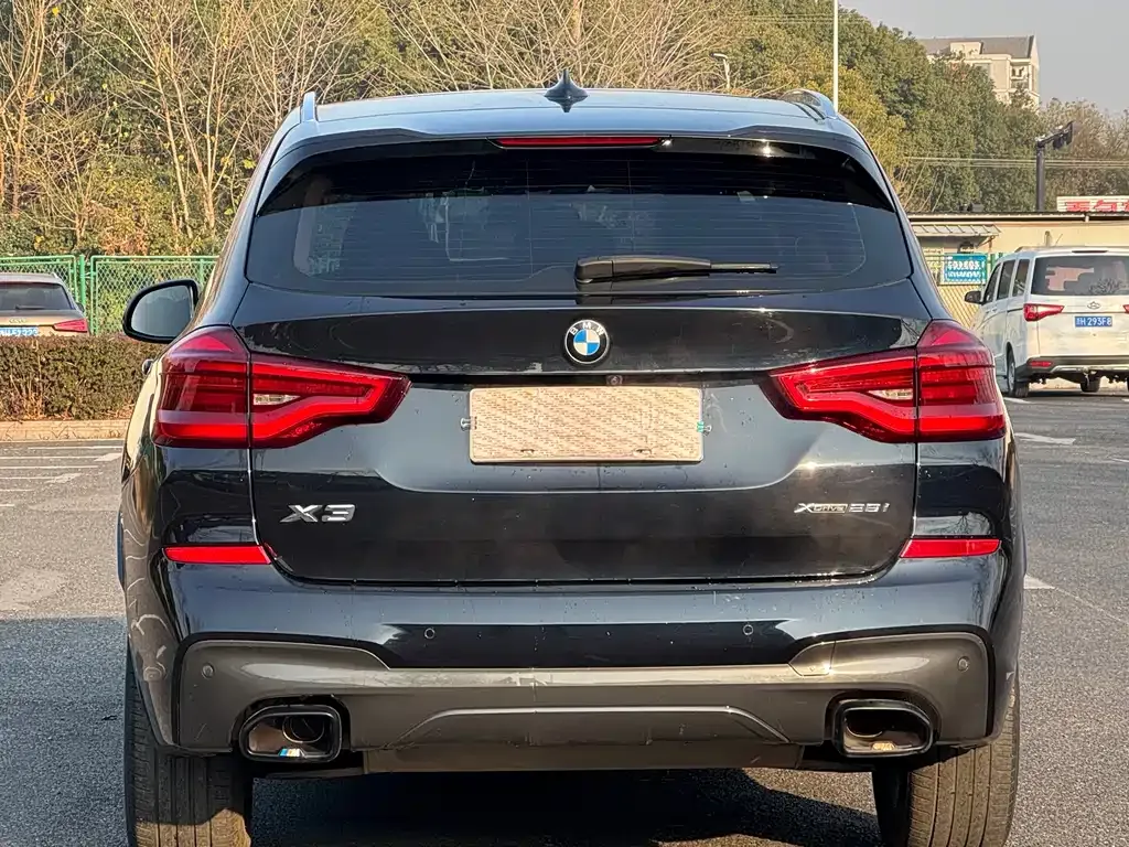 BMW X3 — фото 7