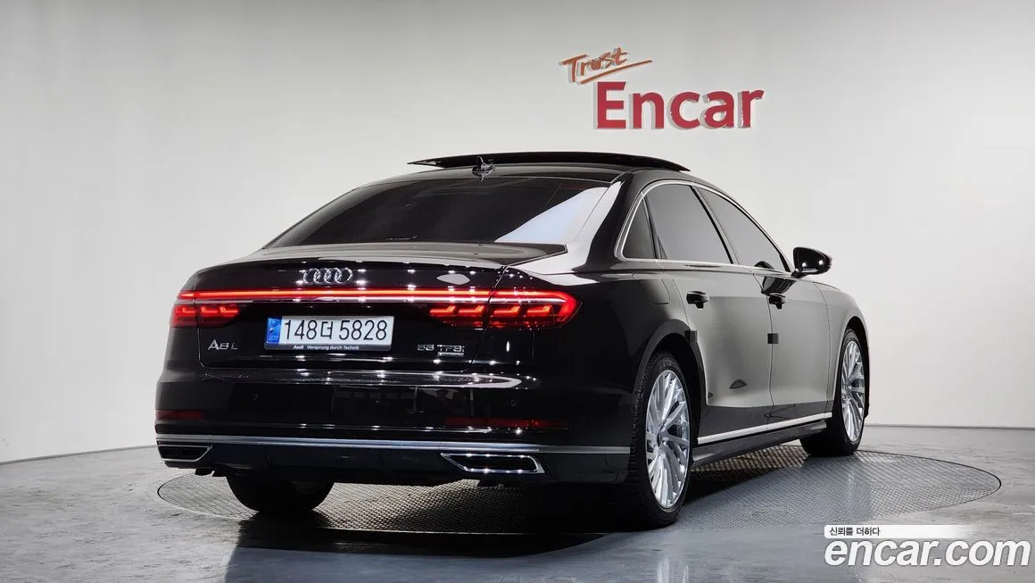 Audi A8 — фото 3