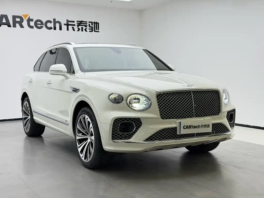 Bentley Bentayga — фото 10