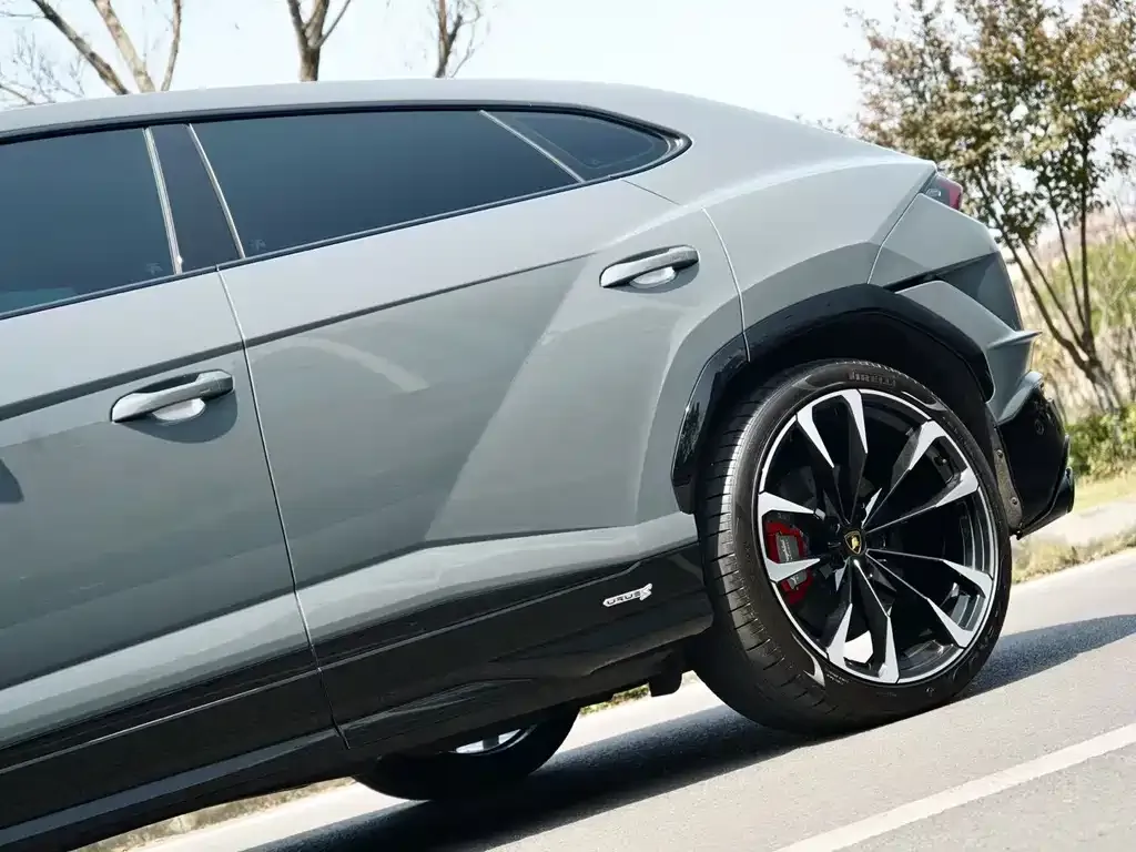 Lamborghini Urus — фото 3
