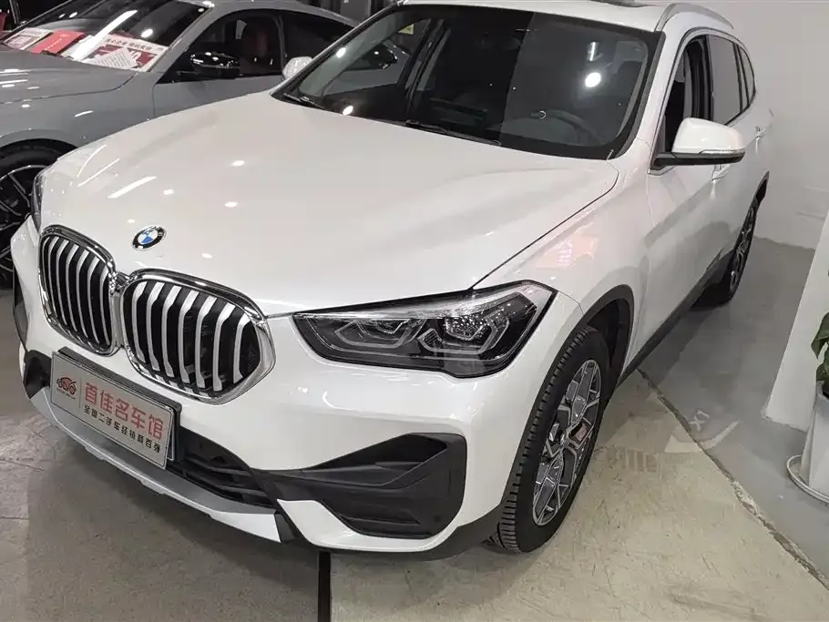 BMW X1 — фото 1