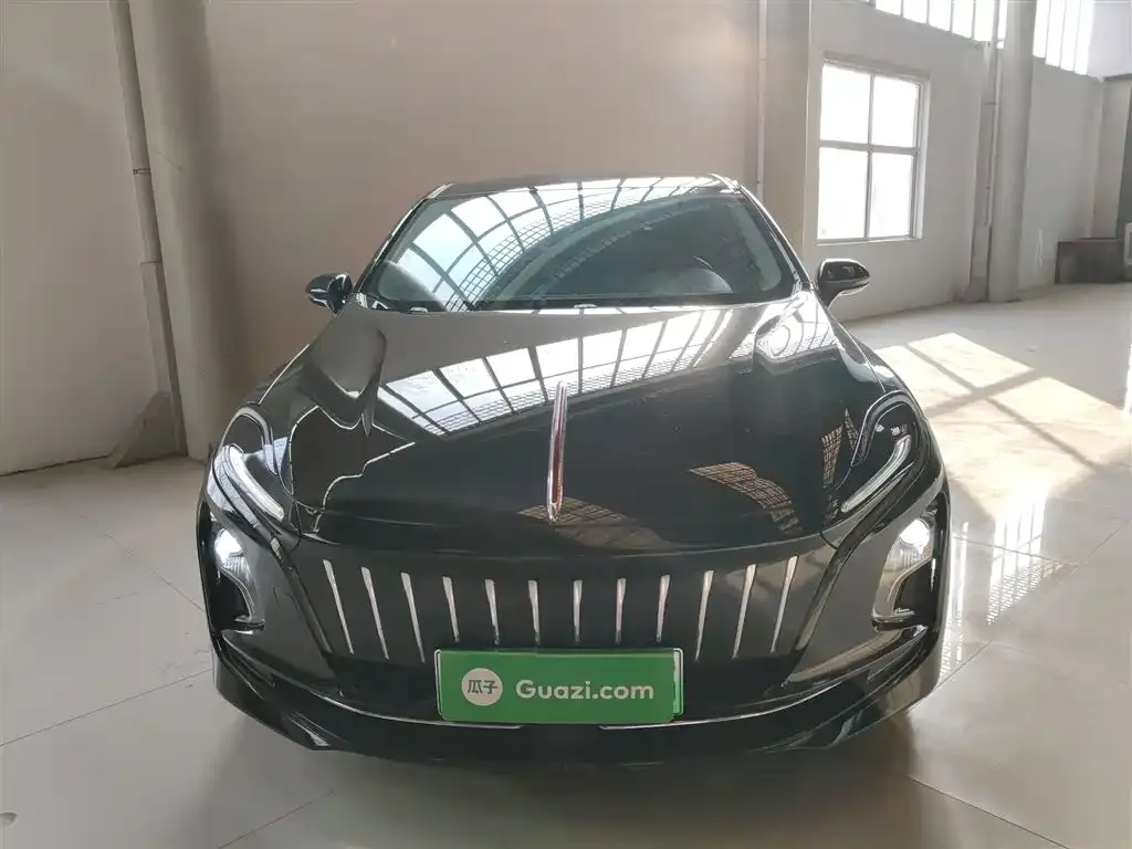 Hongqi E-QM5 — фото 2