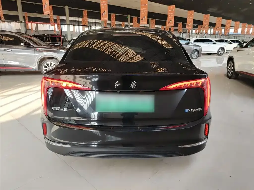 Hongqi E-QM5 — фото 10