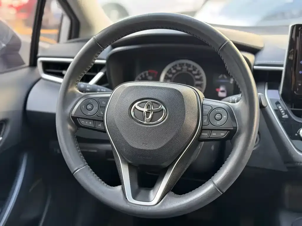 Toyota Corolla — фото 3