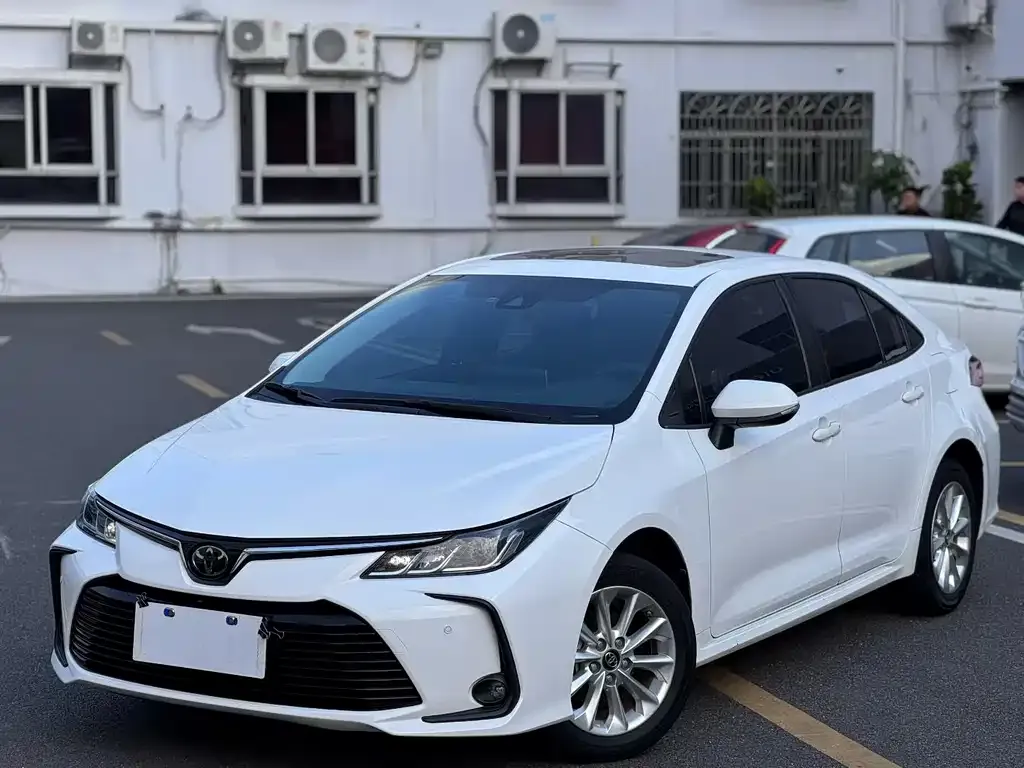 Toyota Corolla — фото 6