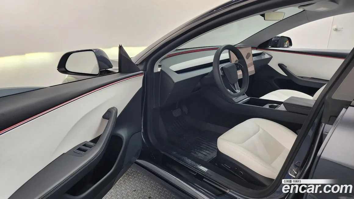 Tesla Model 3 — фото 8