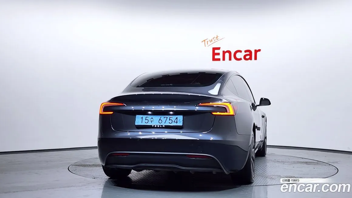 Tesla Model 3 — фото 3
