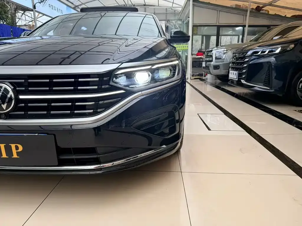 Volkswagen Passat — фото 2