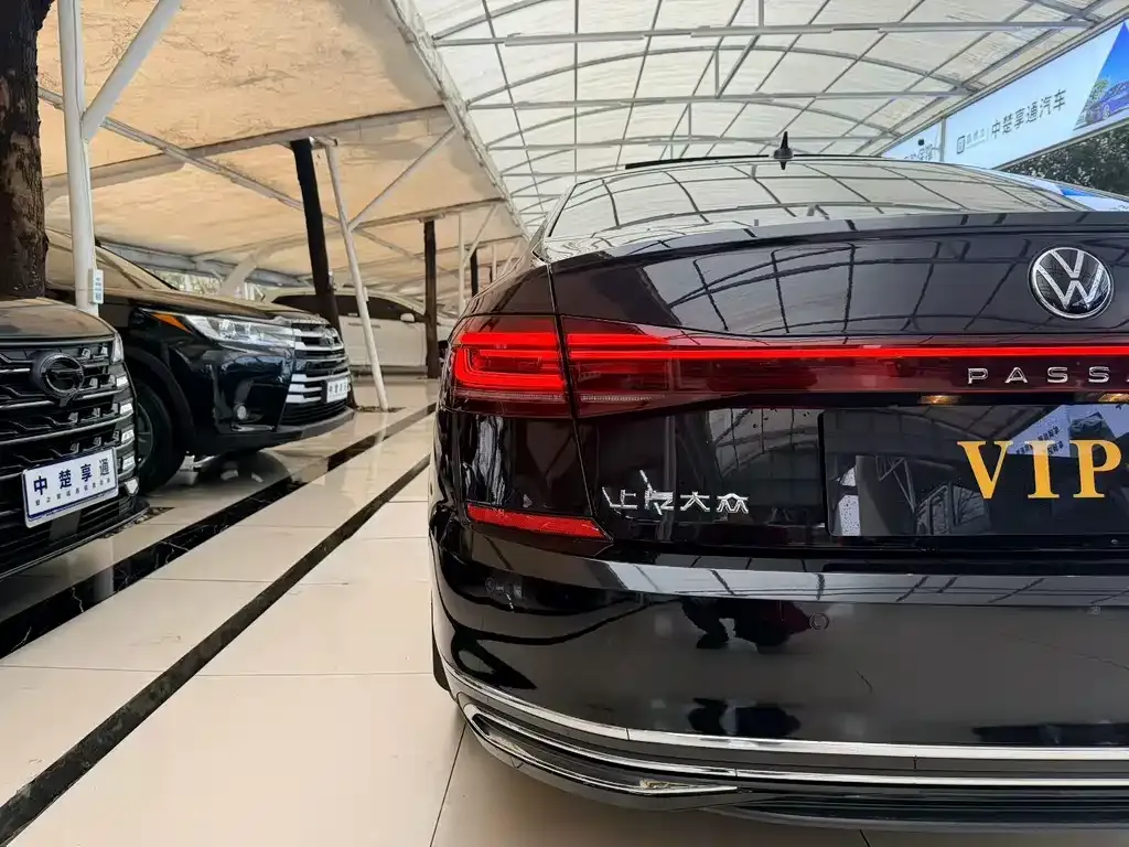 Volkswagen Passat — фото 7