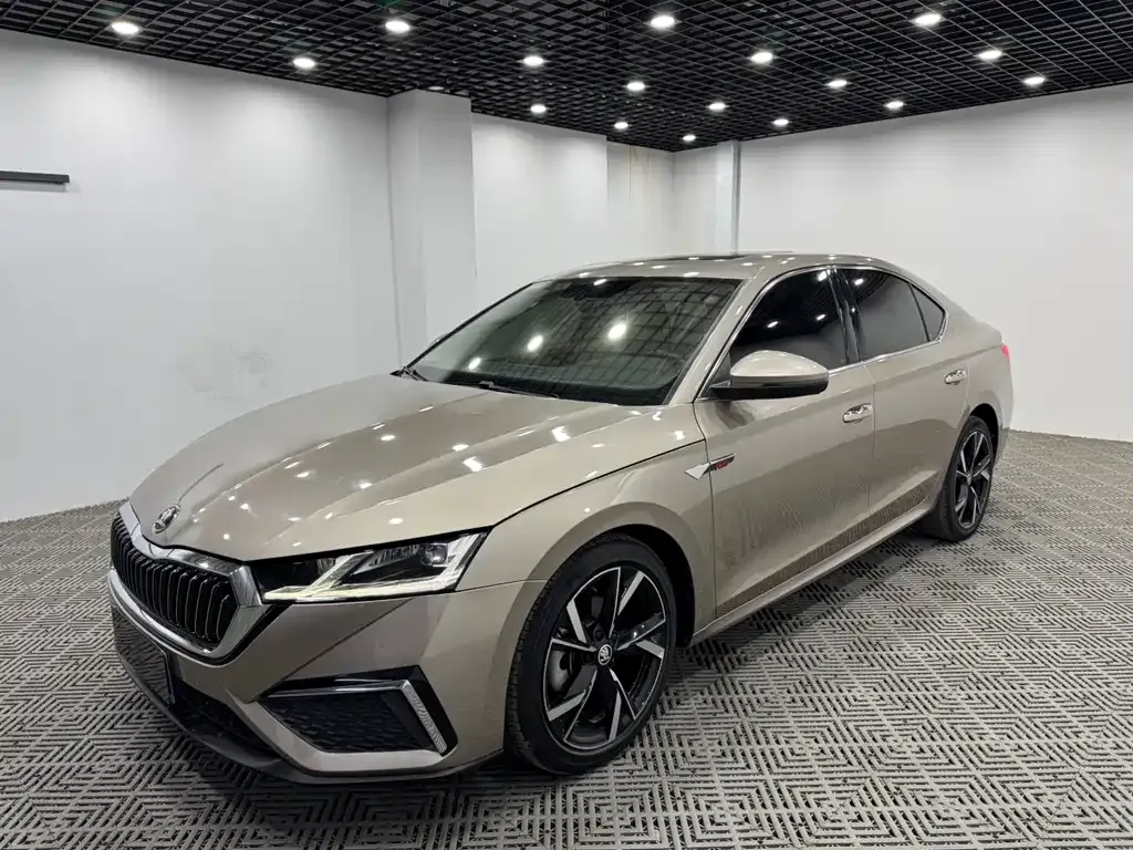 Skoda Octavia — фото 9