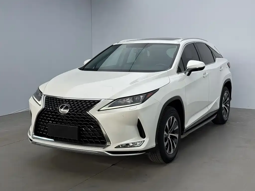 Lexus RX — фото 1