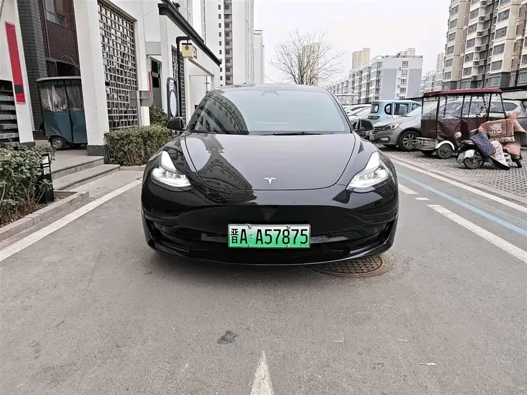 Tesla Model 3 — фото 6