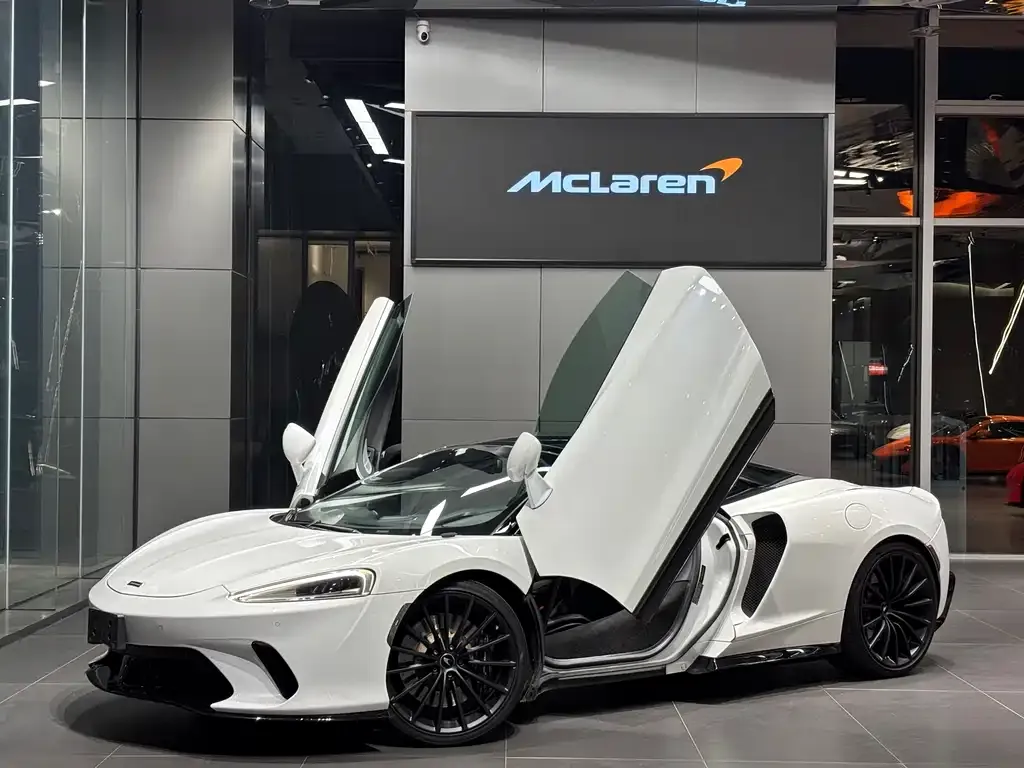 McLaren GT — фото 1