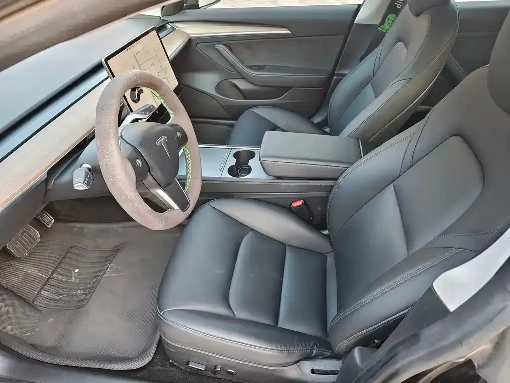 Tesla Model 3 — фото 2