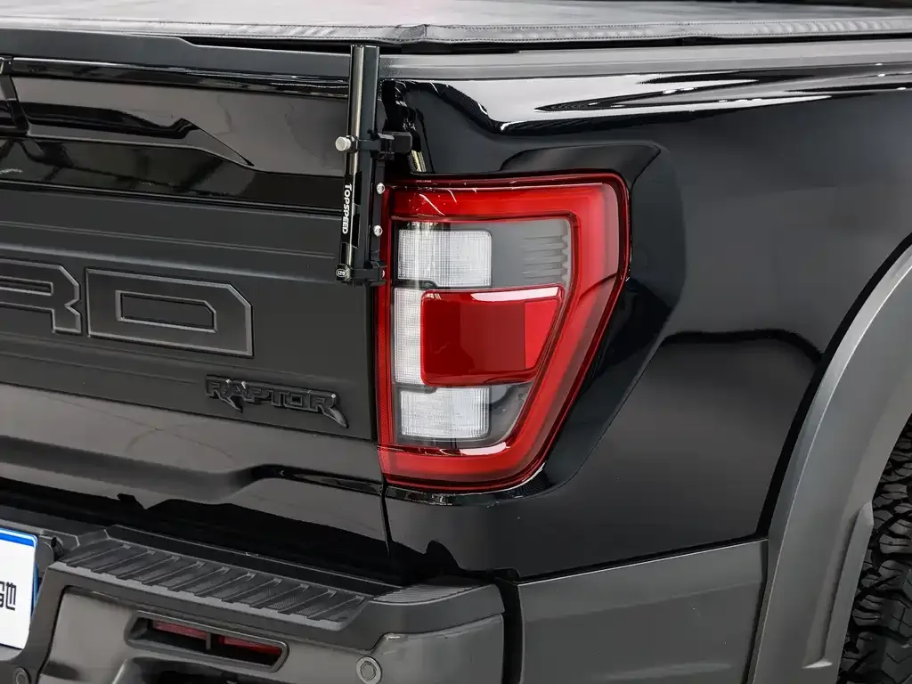 Ford F-150 Raptor — фото 8
