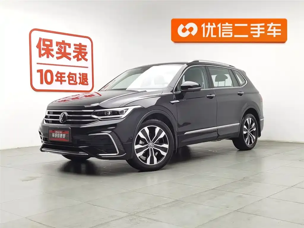 Volkswagen Tiguan L — фото 1