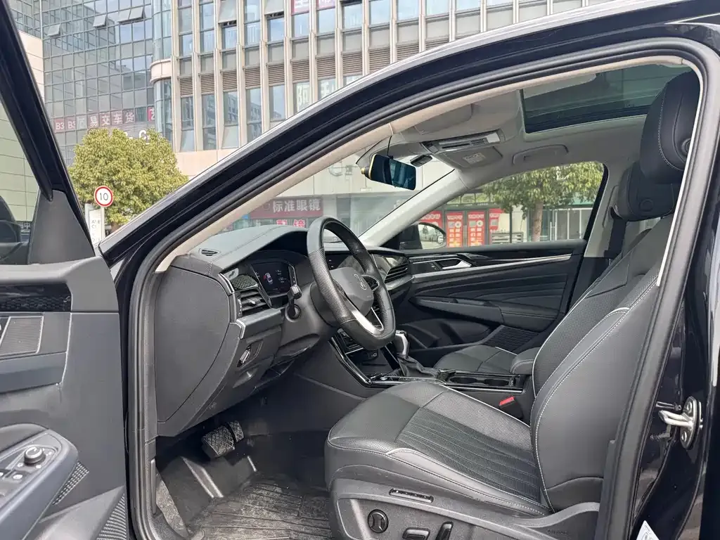 Volkswagen Passat — фото 6