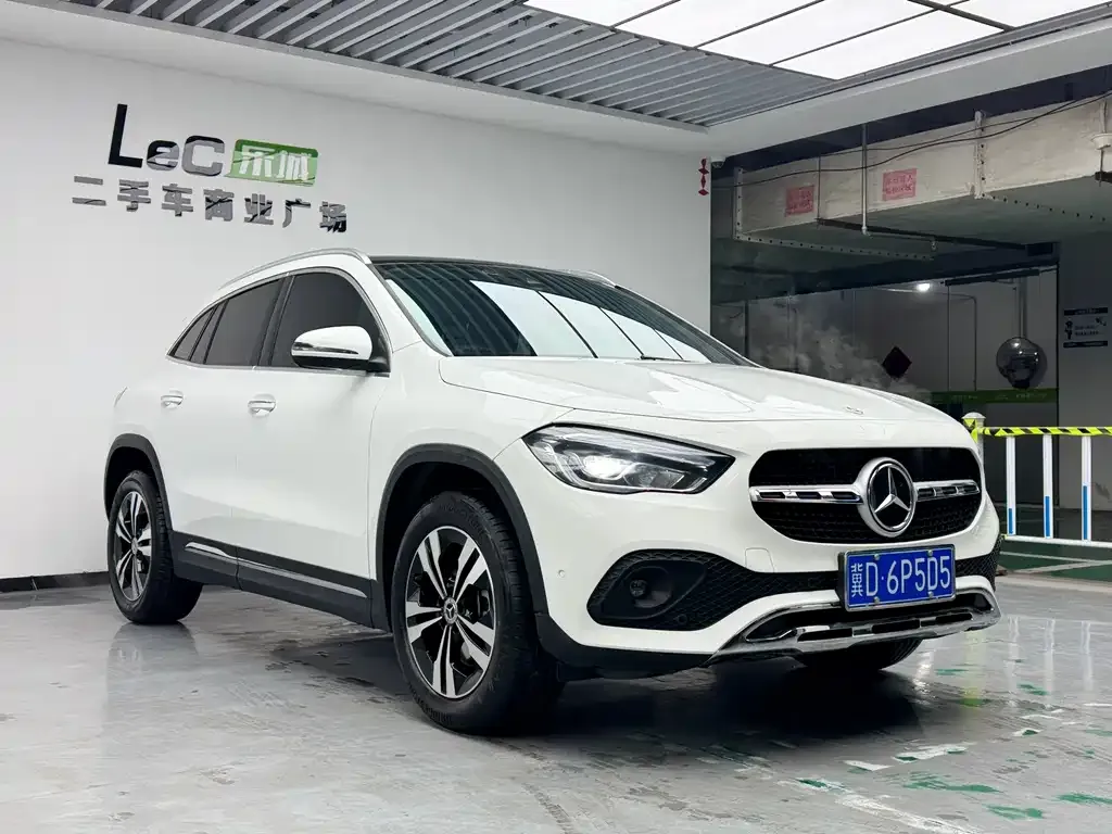 Mercedes-Benz GLA — фото 8